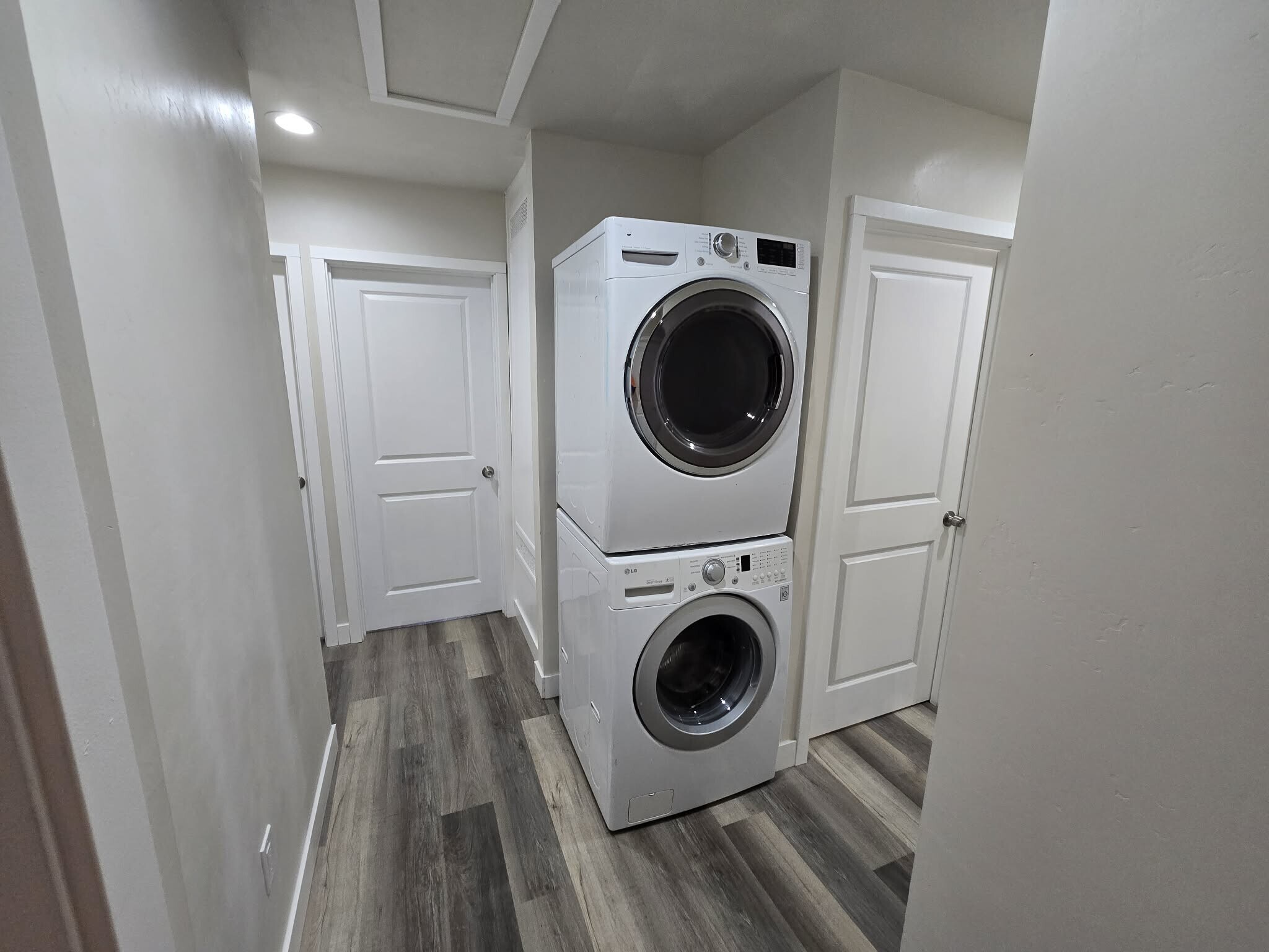 Building Photo - 5307 Santa Margarita St