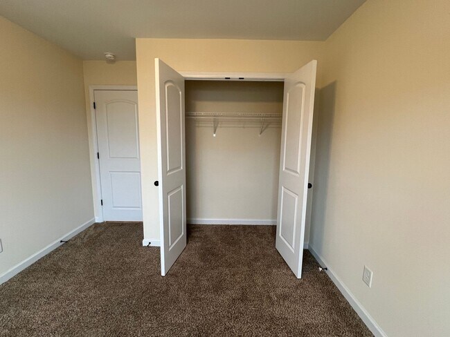 Building Photo - 310 Landon Ln