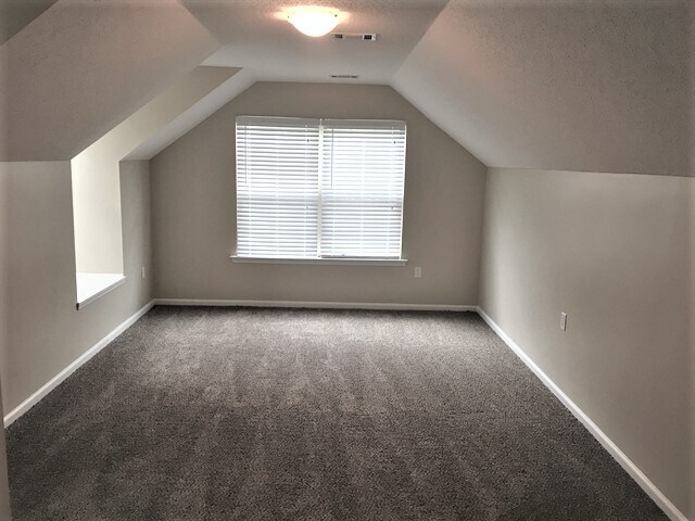 Building Photo - 210 Pine Forest Ln