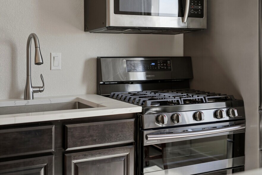 Building Photo - 5331 Wagon Hammer Dr