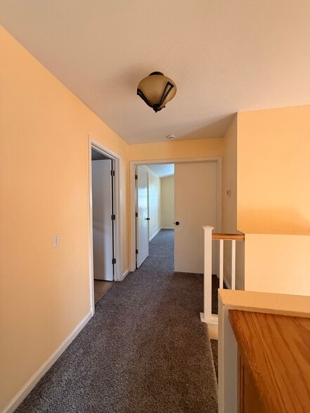 Landing from upstairs bedroom doorway - 3326 Amberfield Cir