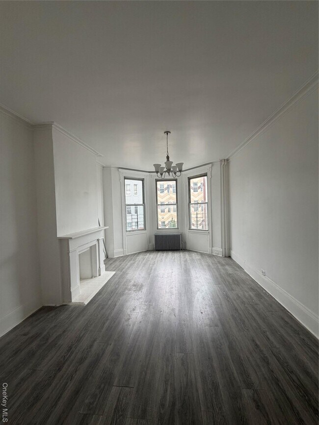 Building Photo - 88 Cornelia St