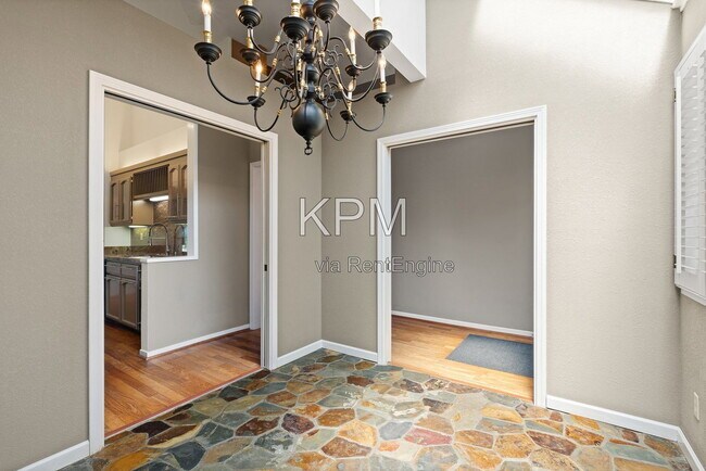 Building Photo - 6669 Embarcadero Dr