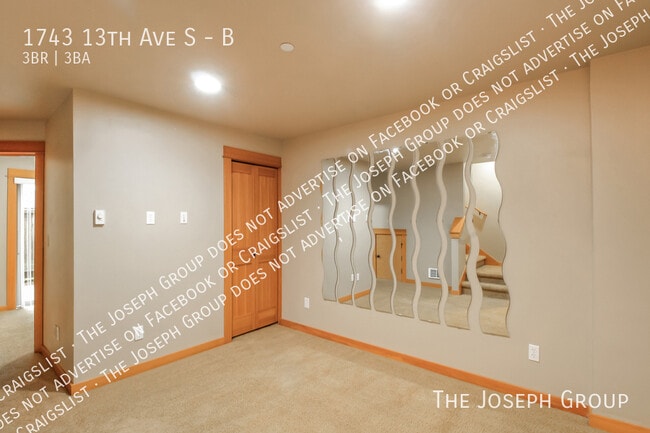 Building Photo - 1743 13th Ave S