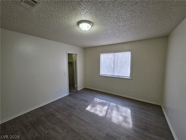 Building Photo - 6671 W Tropicana Ave