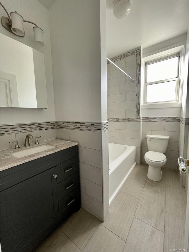 Building Photo - 40 Fairview Ave