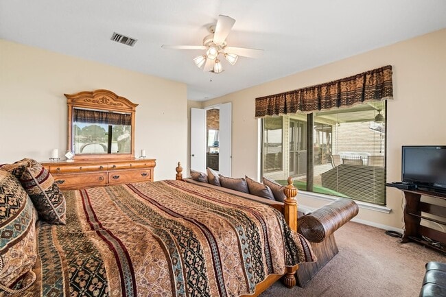 Building Photo - 2839 Hemingway Dr