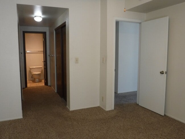 Building Photo - RidgeCrest Condominiums