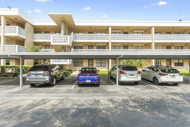 Building Photo - 2 Bed 2 Bath Condo for Rent in 55+ Peaceful Community!