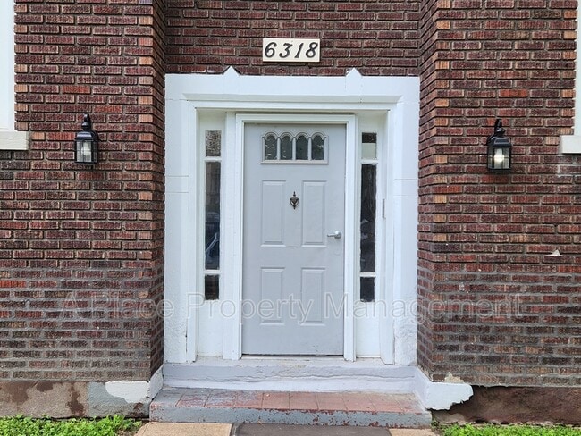 Building Photo - 6318 Cabanne Ave