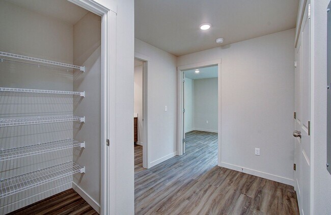 Building Photo - Luxury Apartment Homes at The 404 on 117th – Now Leasing!