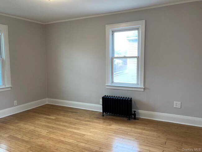 Building Photo - 516 Marcellus Rd