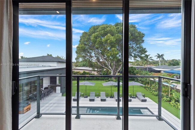 Building Photo - 1881 NE 196th Terrace