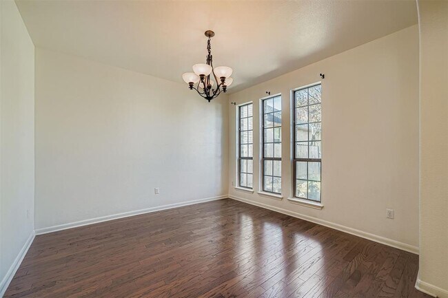 Building Photo - 212 Great Cir Cove