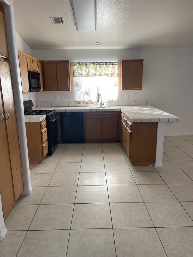 Building Photo - 3631 San Jacinto Ave