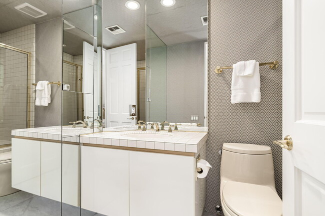 Building Photo - 44970 Olympic Ct