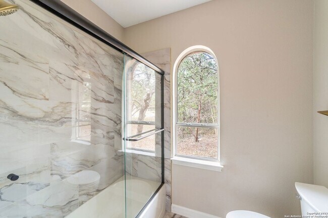 Building Photo - 18605 Elmbrook