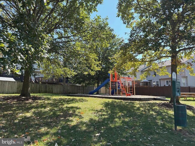Building Photo - 597 Primus Ct