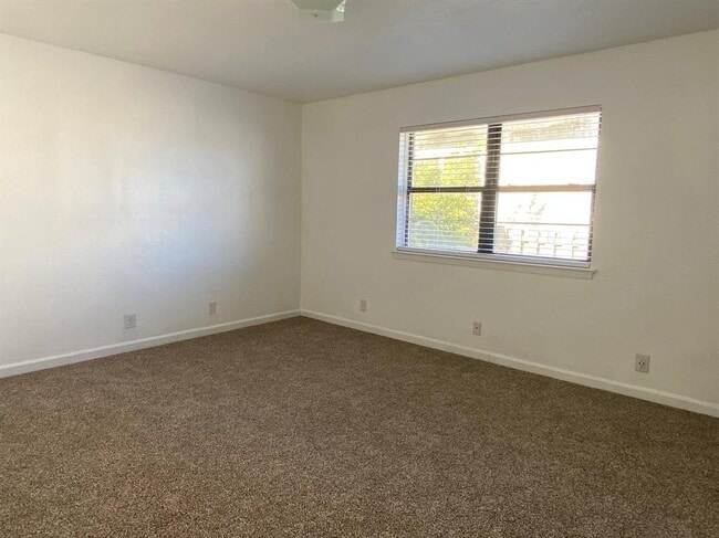 Building Photo - 5813 Signal Point