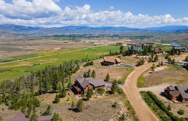 Building Photo - 33 Timberline Dr