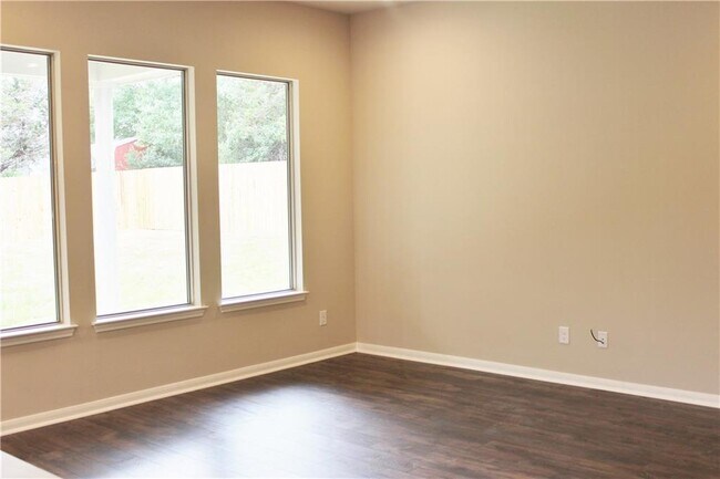 Building Photo - 14605 Debba Dr