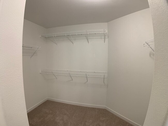 Building Photo - 3 Bed 2.5 Bath Single Family Home