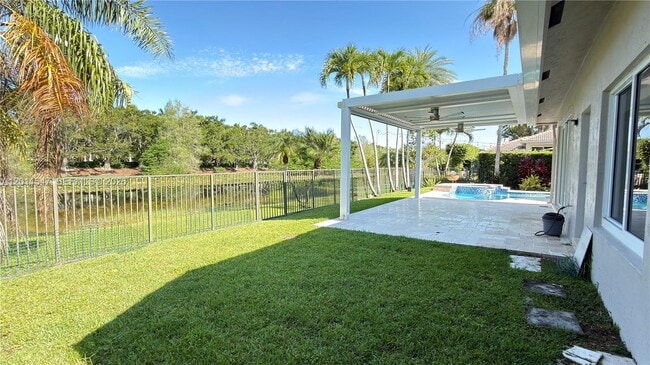 Building Photo - 3767 Oak Ridge Cir