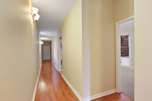 Building Photo - 4527 S St Lawrence Ave