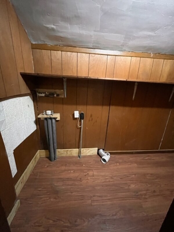 Building Photo - 950 Goodman St