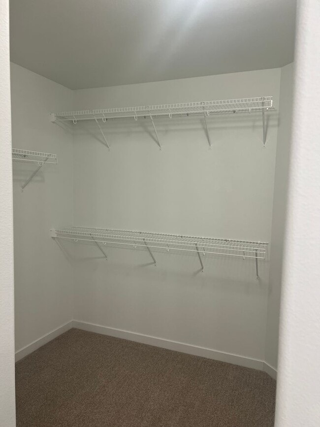 Building Photo - 3 Bed 2.5 Bath Single Family Home