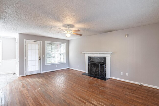 Building Photo - 509 Holly Ridge Ln