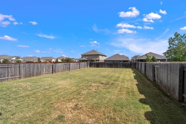 Building Photo - 105 Checkerspot Ct