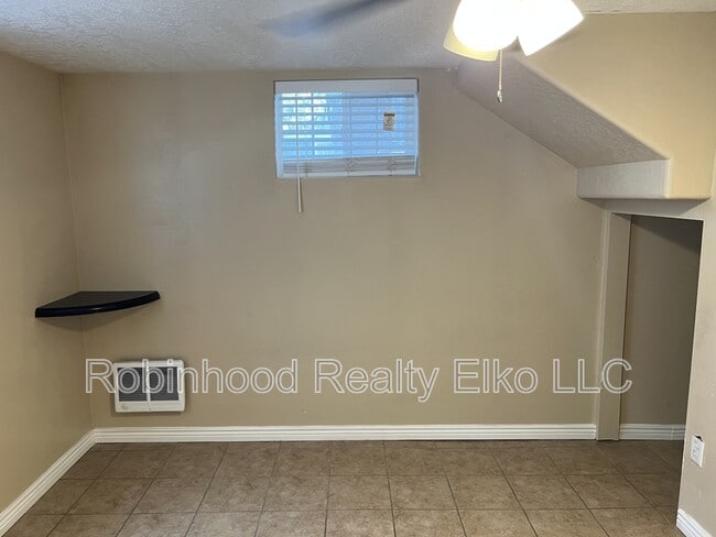 Building Photo - 786 Wilson Ave