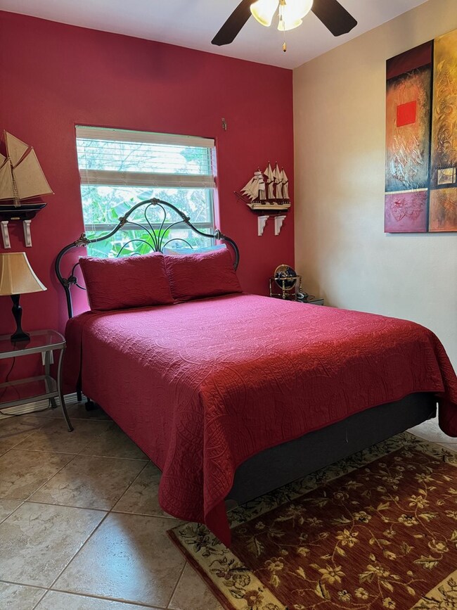 Building Photo - 5 Augusta Ct