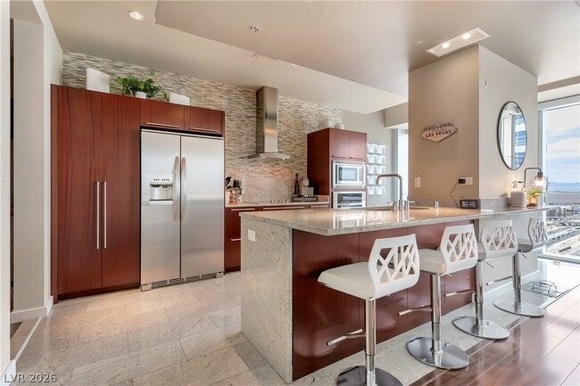 Building Photo - 4471 Dean Martin Dr