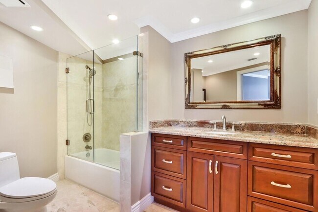 Building Photo - 5420 N Ocean Dr