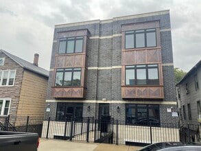 Building Photo - 1841 W 21st St