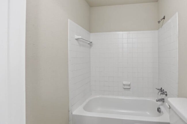 Building Photo - Updated 3BR Home in Virginia Beach with Modern Finishes & Prime Location