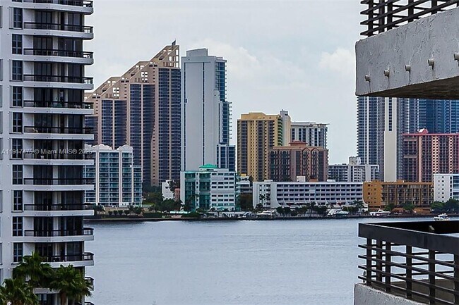 Building Photo - 3400 NE 192 St