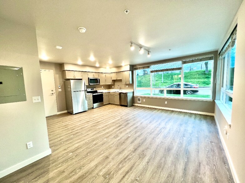 Building Photo - 2330 Yakima Ct