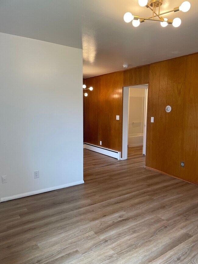 Building Photo - 2225 Romig Plz