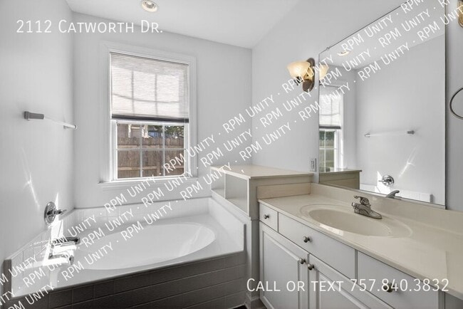 Building Photo - 2112 Catworth Dr