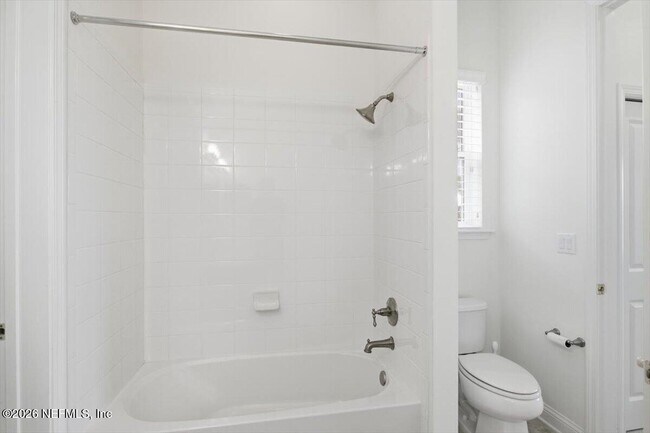 Building Photo - 743 E Dorchester Dr