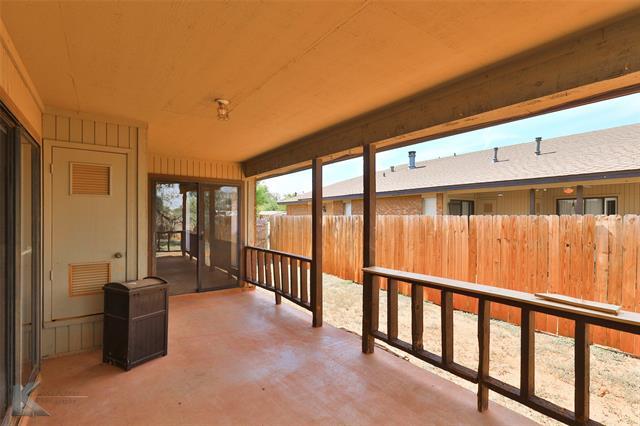 Building Photo - 4074 Russell Ave