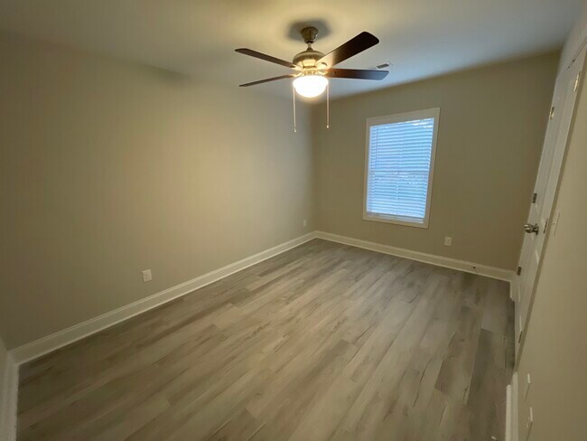 Building Photo - 1351 Virginia Acres