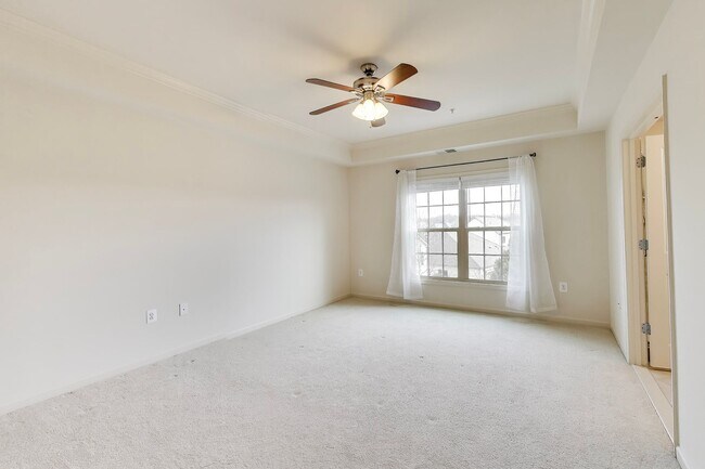 Building Photo - Beautiful Garage Townhouse in Poplar Run - Minutes to Glenmont METRO & I-200!