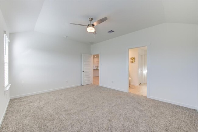 Building Photo - 1327 Via Sacra Dr
