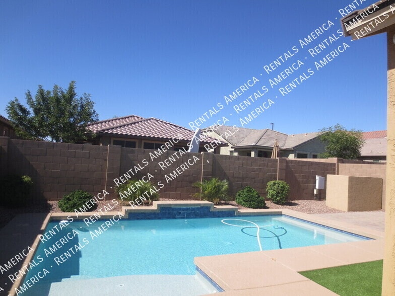 Building Photo - 3636 E Lodgepole Dr
