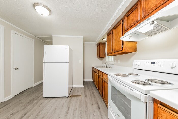 Building Photo - 1404 Waterloo Dr