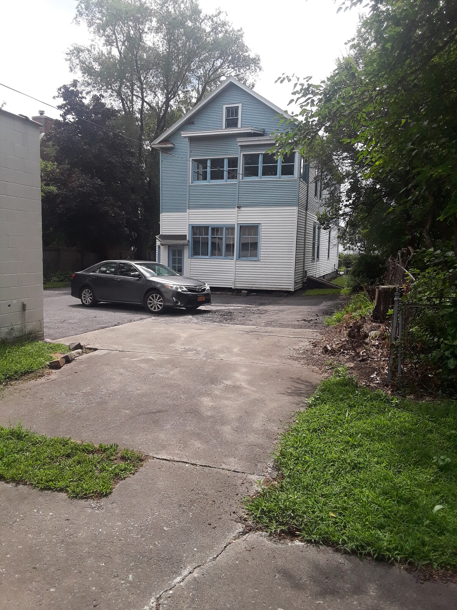 Off Street parking - 1057 Washington Ave